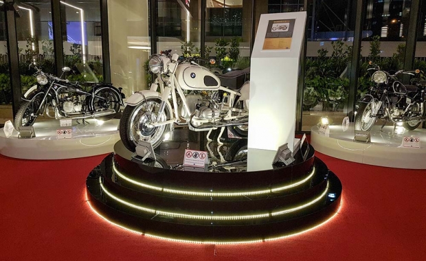 100+ years of German Precision - BMW motorbikes now and then
