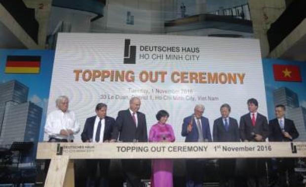 Dr. Frank-Walter Steinmeier at the Topping Out Ceremony of Deutsches Haus